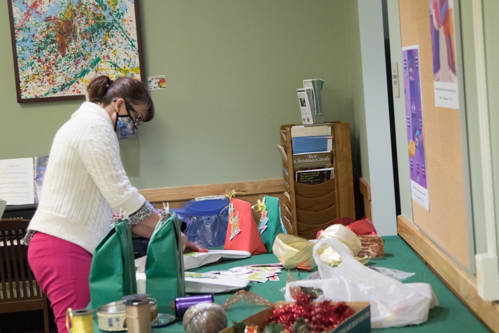 Injured soldier gets his gifts wrapped with a little extra cheer this year