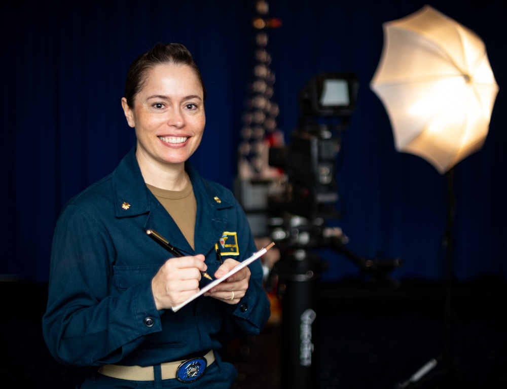 Lt. Cmdr. Miranda Williams, USS Carl Vinson (CVN 70) Public Affairs Officer, Takes Environmental Portrait