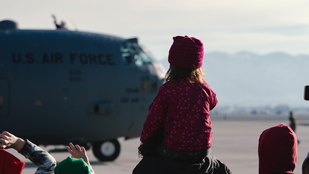 Arriving in fashion: Santa Claus arrives in Reno aboard C-130