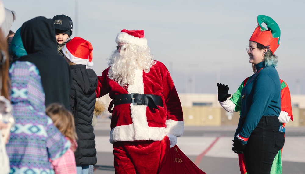 Arriving in fashion: Santa Claus arrives in Reno aboard C-130