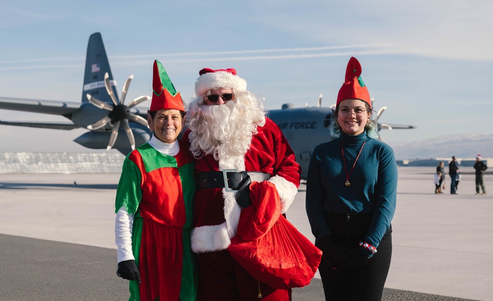 Arriving in fashion: Santa Claus arrives in Reno aboard C-130