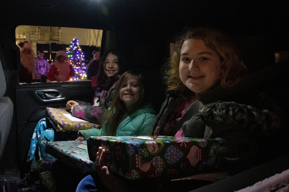 168th Wing celebrates with a Winter Wonderland holiday drive-thru