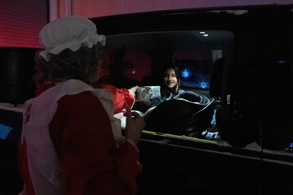 168th Wing celebrates with a Winter Wonderland holiday drive-thru