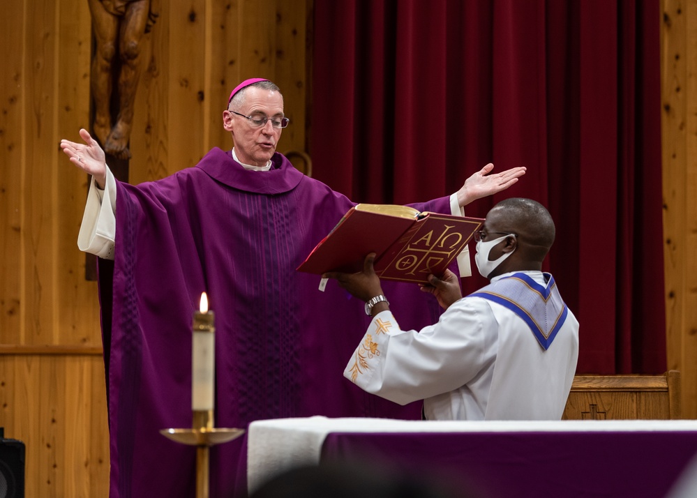 Bishop William Muhm visits NAF Atsugi