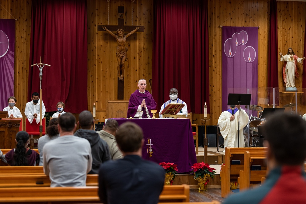 Bishop William Muhm visits NAF Atsugi