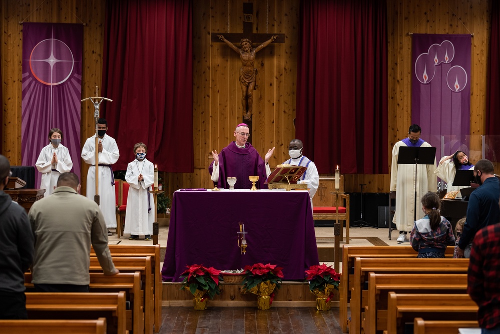 Bishop William Muhm visits NAF Atsugi