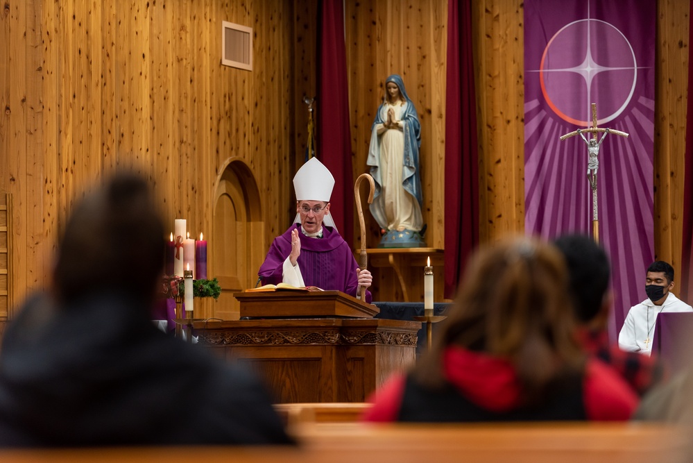 Bishop William Muhm visits NAF Atsugi