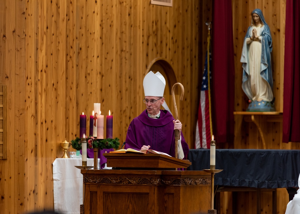 Bishop William Muhm visits NAF Atsugi