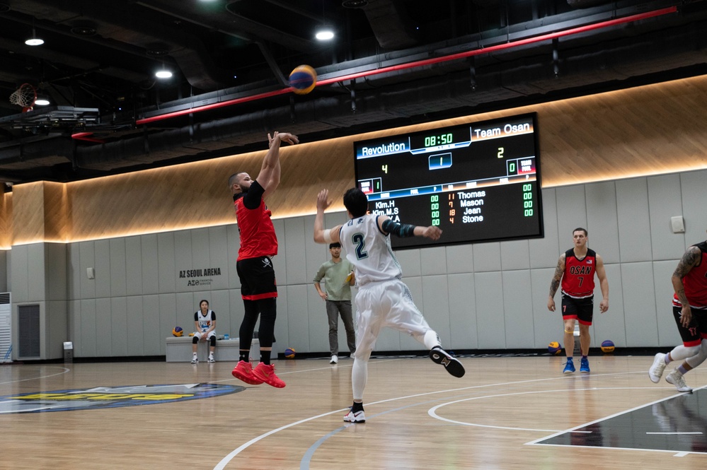 Osan Airmen compete with professional Korean basketball players