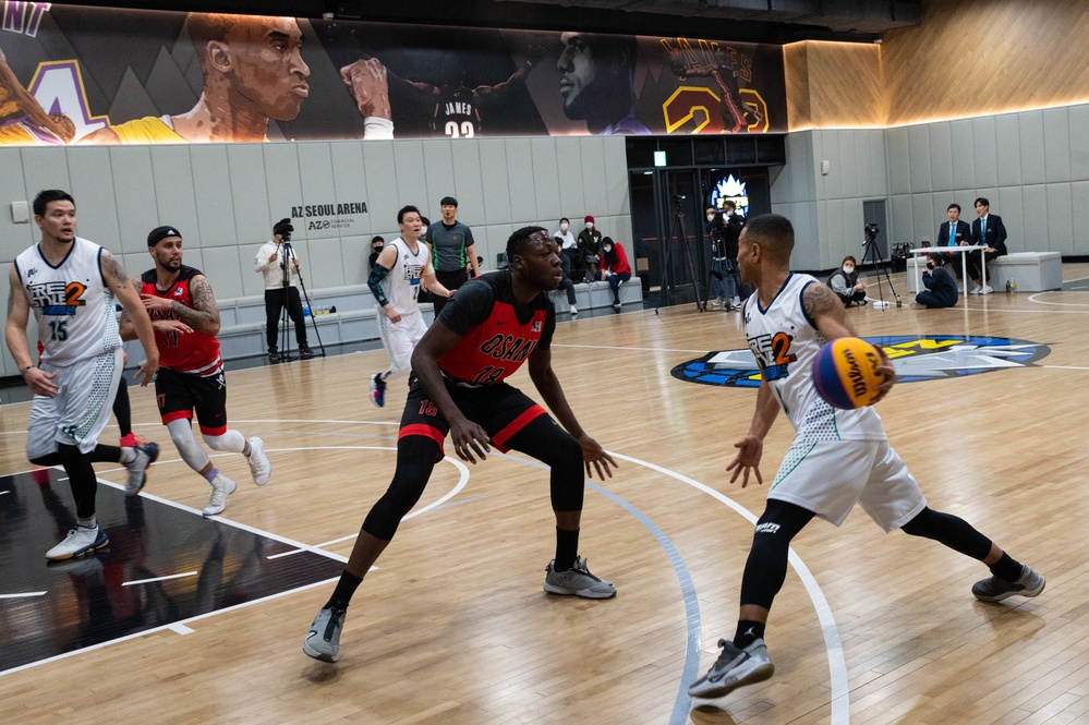 Osan Airmen compete with professional Korean basketball players
