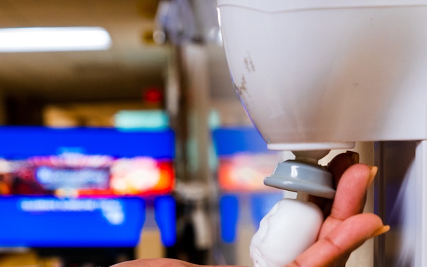 US Army respiratory therapist cares for civilian patients in Dearborn, Michigan