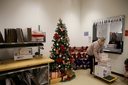 Post Office Holiday Mail