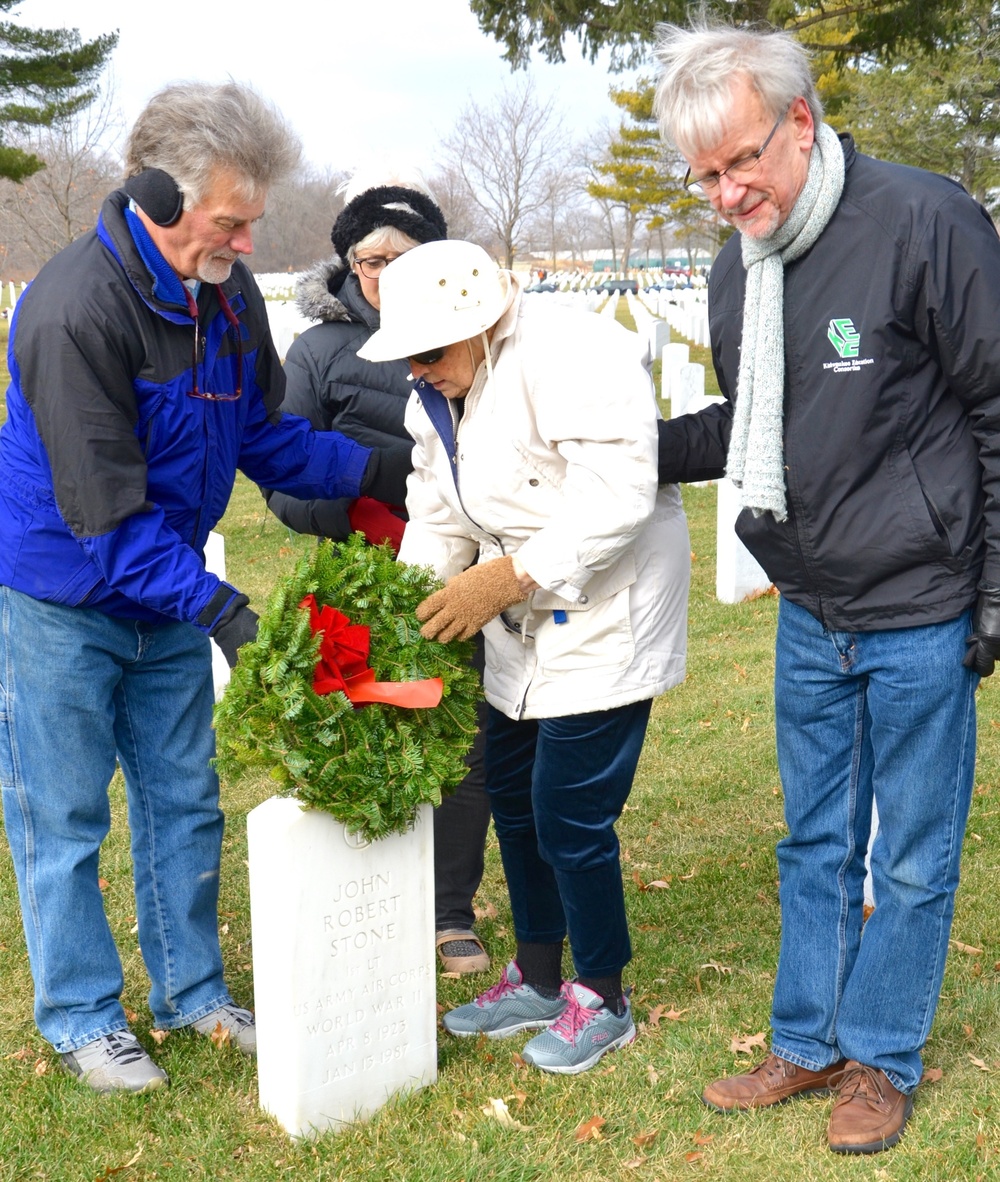 World War II widow, 97, marks husband’s grave at local WAA event