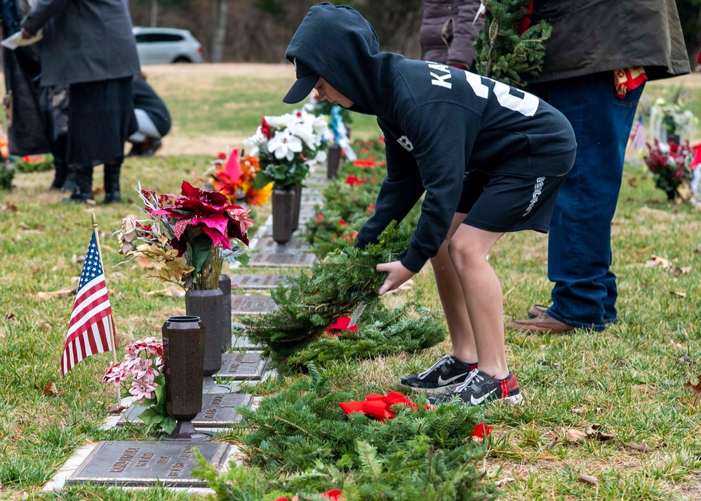 Dover Airmen observe Wreaths Across America Day