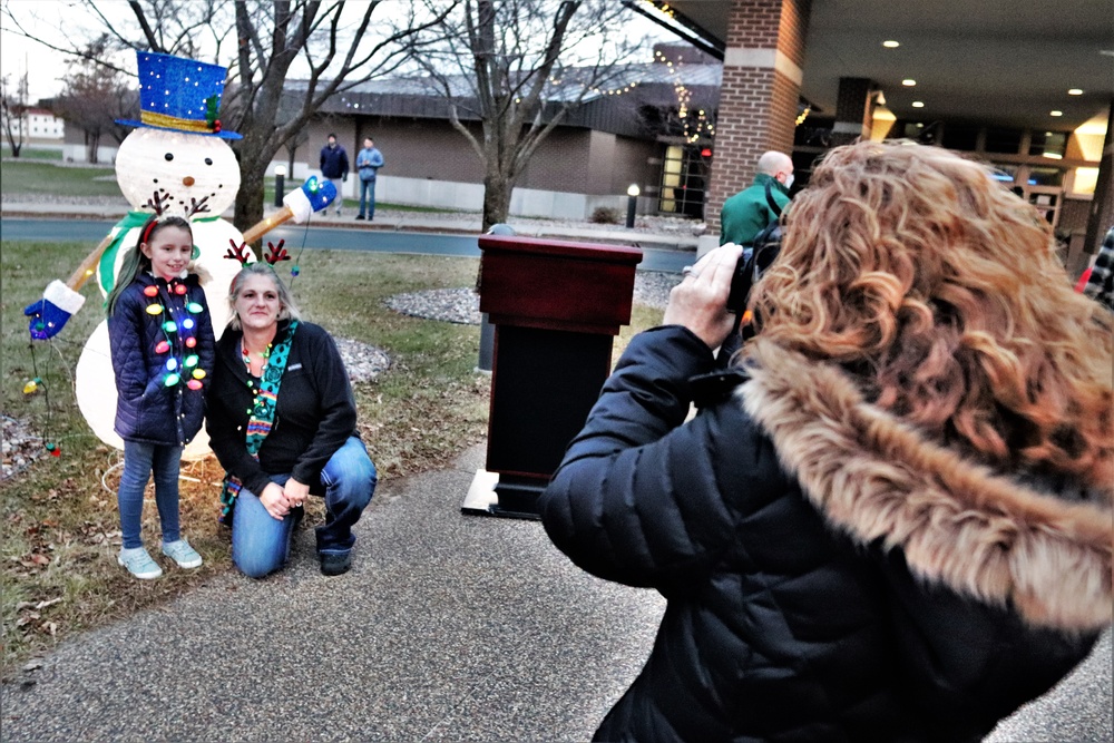 Fort McCoy community participates in 2021 Tree Lighting Ceremony