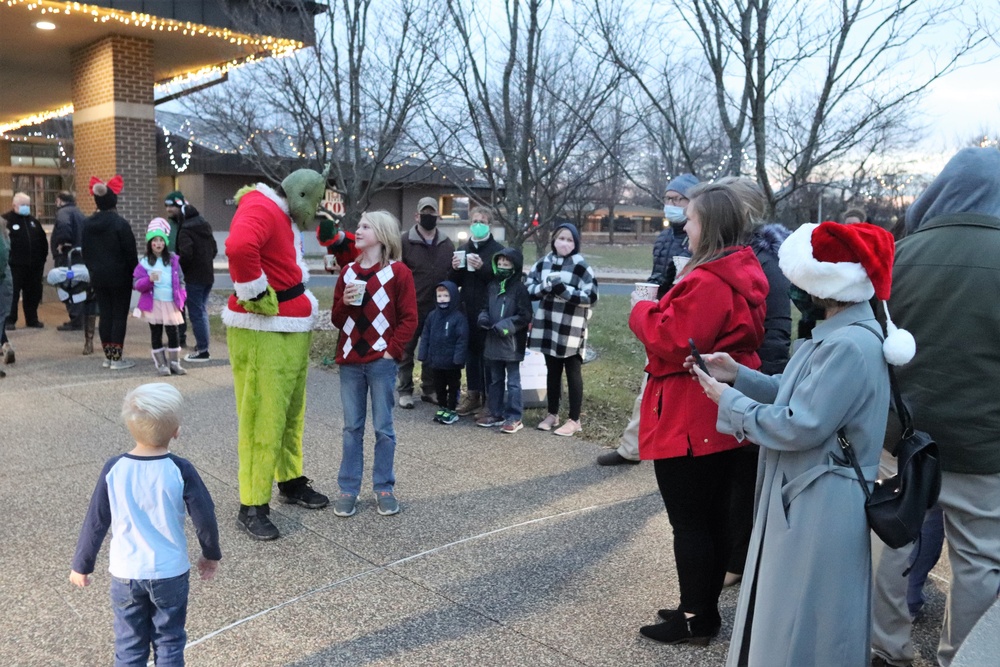 Fort McCoy community participates in 2021 Tree Lighting Ceremony