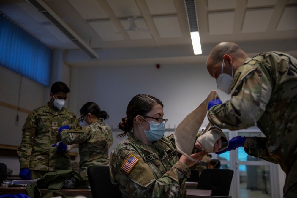 Combat Lifesaver Course adds medical aid to Soldiers' knowledge