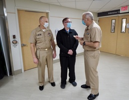 USO Award Recipient Coined by Navy Surgeon General