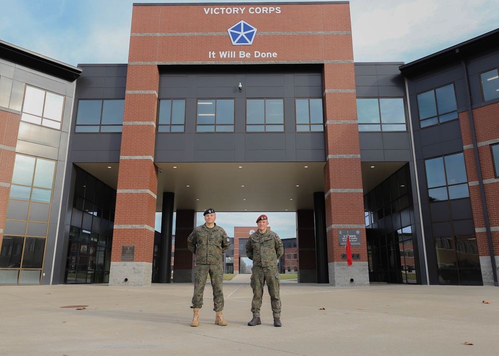 Maj. Gen. Joks meets with Polish National Liaison Representative at V Corps Headquarters