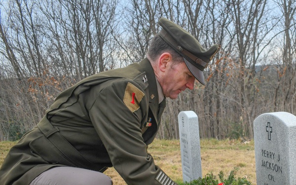 1st Cavalry Division Leaders Lay Wreaths to Honor Veterans