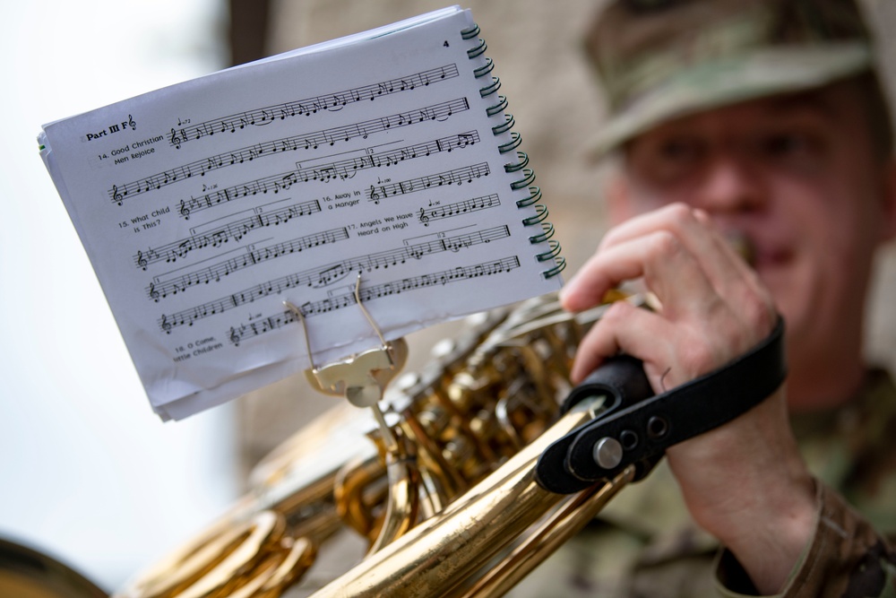 U.S. Air Force Band of the West spreads holiday cheer at Hurlburt Field