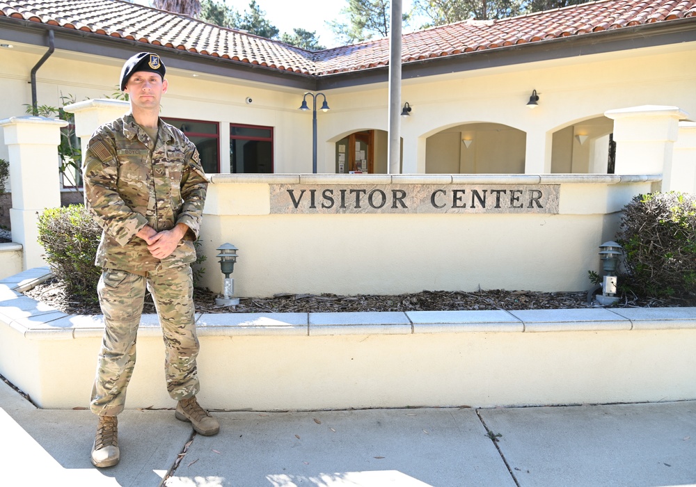 Airman Renders Aid to Child at the Visitor Center