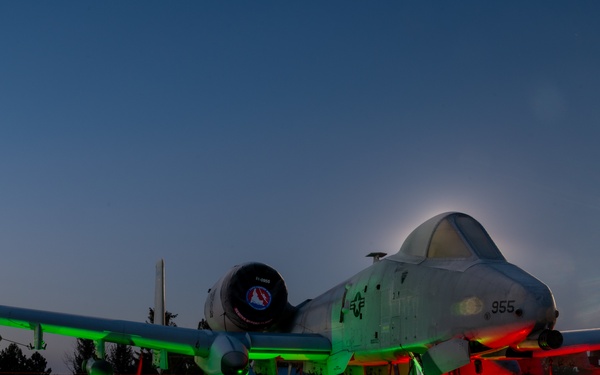 Holiday A-10 Warthog