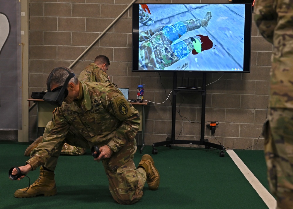 USSOCOM leaders visit Special Tactics Squadron