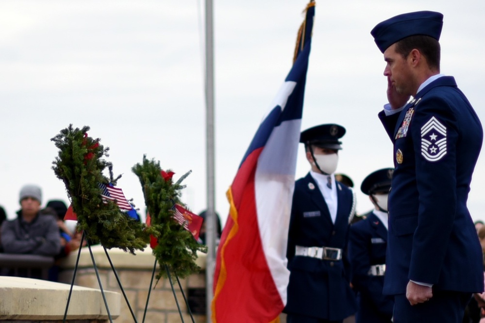 301 FW remembers Dallas-Fort Worth’s National Cemetery veterans