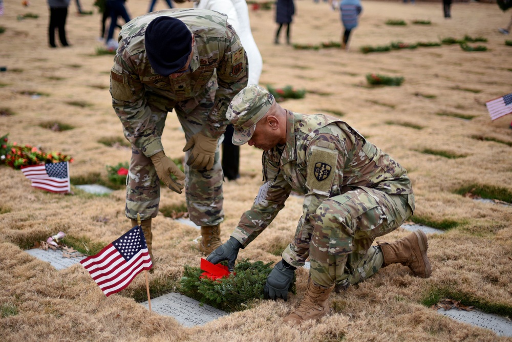 301 FW remembers Dallas-Fort Worth’s National Cemetery veterans