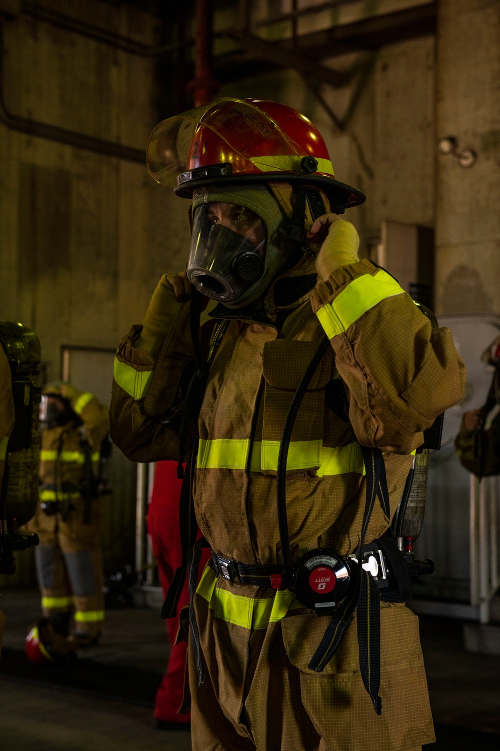 Blue Ridge Sailors Complete the GSF/SCBA Course
