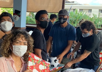 Military Sealift Command Contracted Mariners Share Holiday Cheer in Saipan