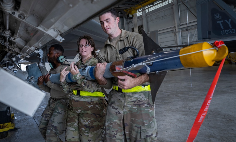 Raptor weapons crews battle in quarterly competition