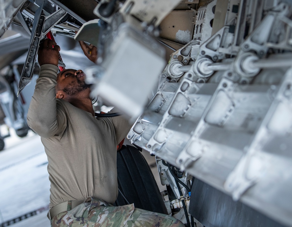 Raptor weapons crews battle in quarterly competition