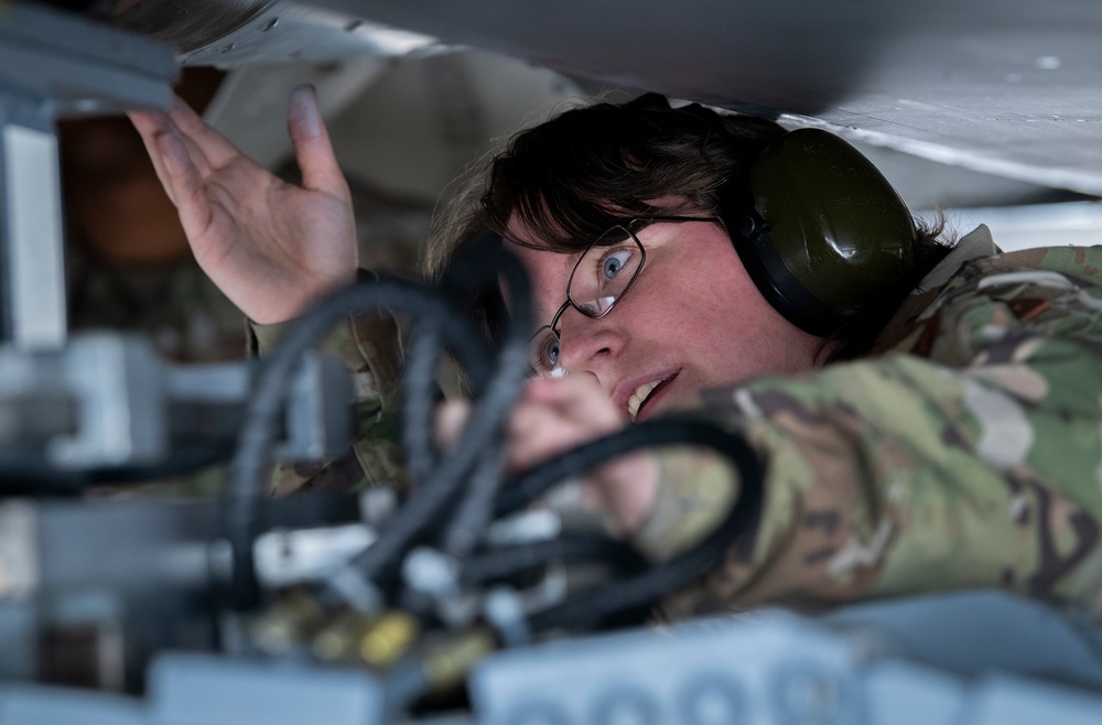 Raptor weapons crews battle in quarterly competition