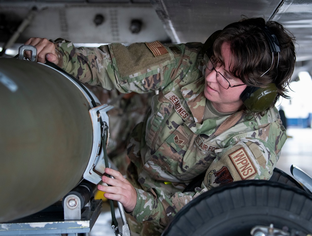 Raptor weapons crews battle in quarterly competition