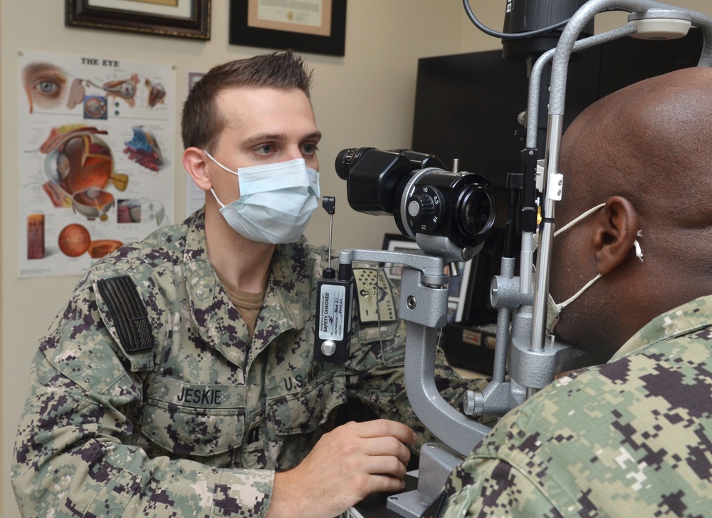 Naval Branch Health Clinic Mayport optometrist