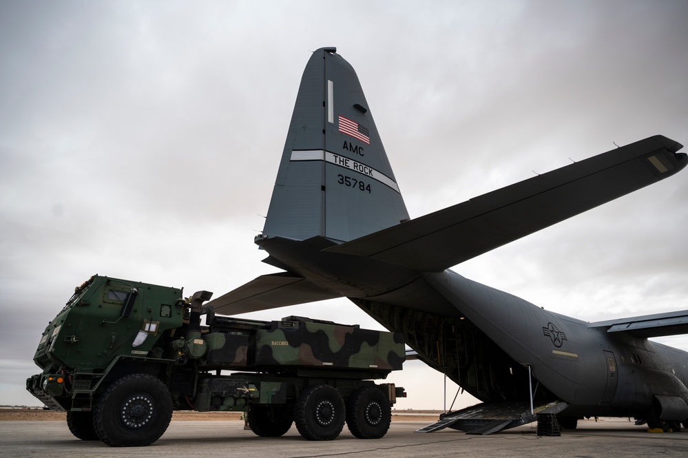 61st EAS teams with 1-181st Field Artillery Regiment to transport HIMARS