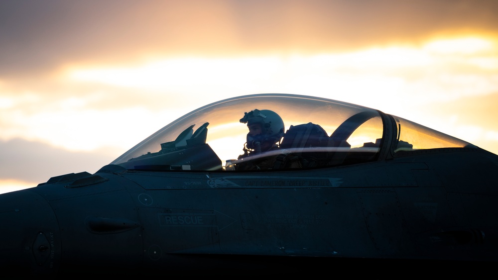 332 AEW conducts hot pit refueling during ACE