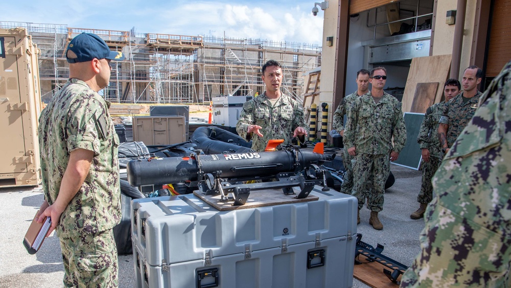 USS Charleston Sailors Visit EODMU 5
