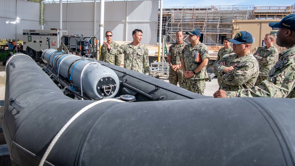USS Charleston Sailors Visit EODMU 5