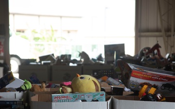 MCBH helps Oahu Toys for Tots