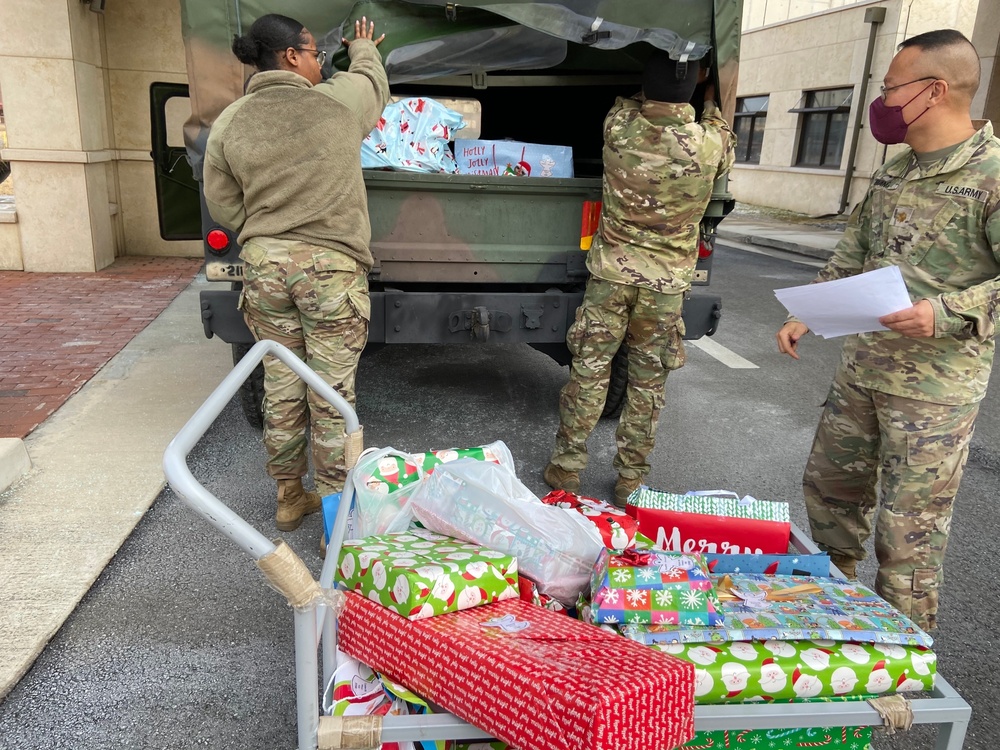 Operation Happy Holidays brings joy to military and local Korean children