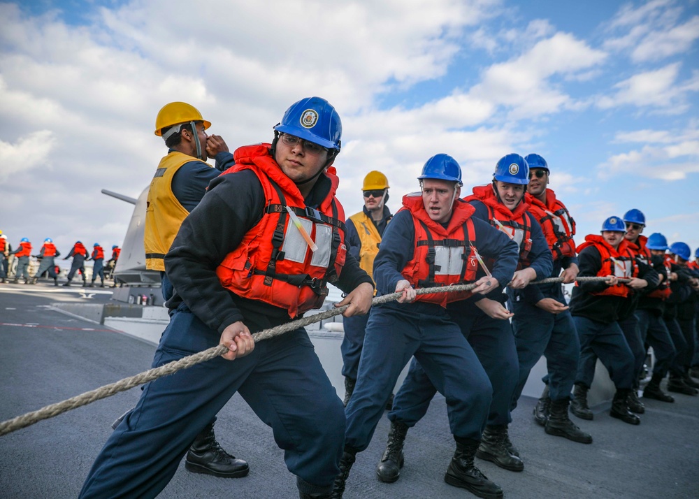 Benfold Conducts Replenishment-At-Sea with John Ericsson