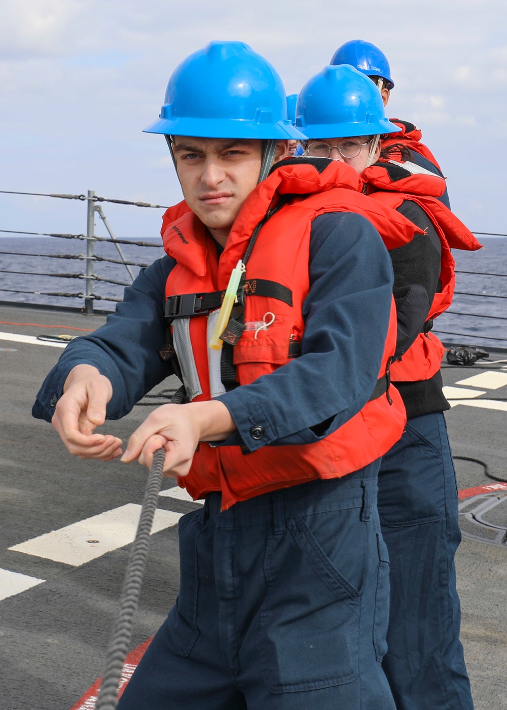 Benfold Conducts Replenishment-At-Sea with John Ericsson