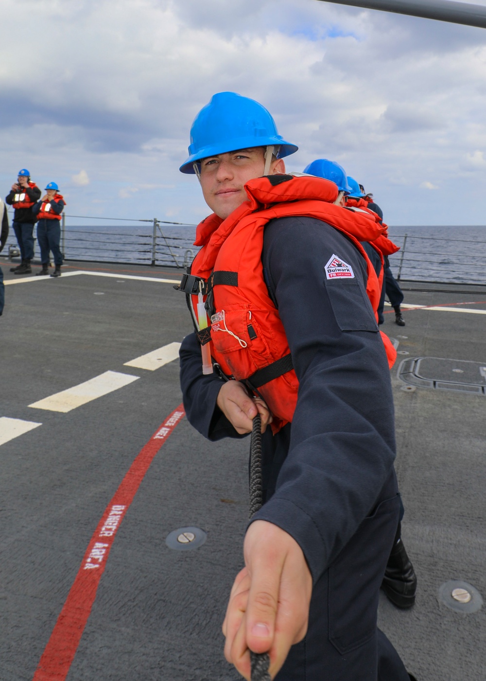 Benfold Conducts Replenishment-At-Sea with John Ericsson