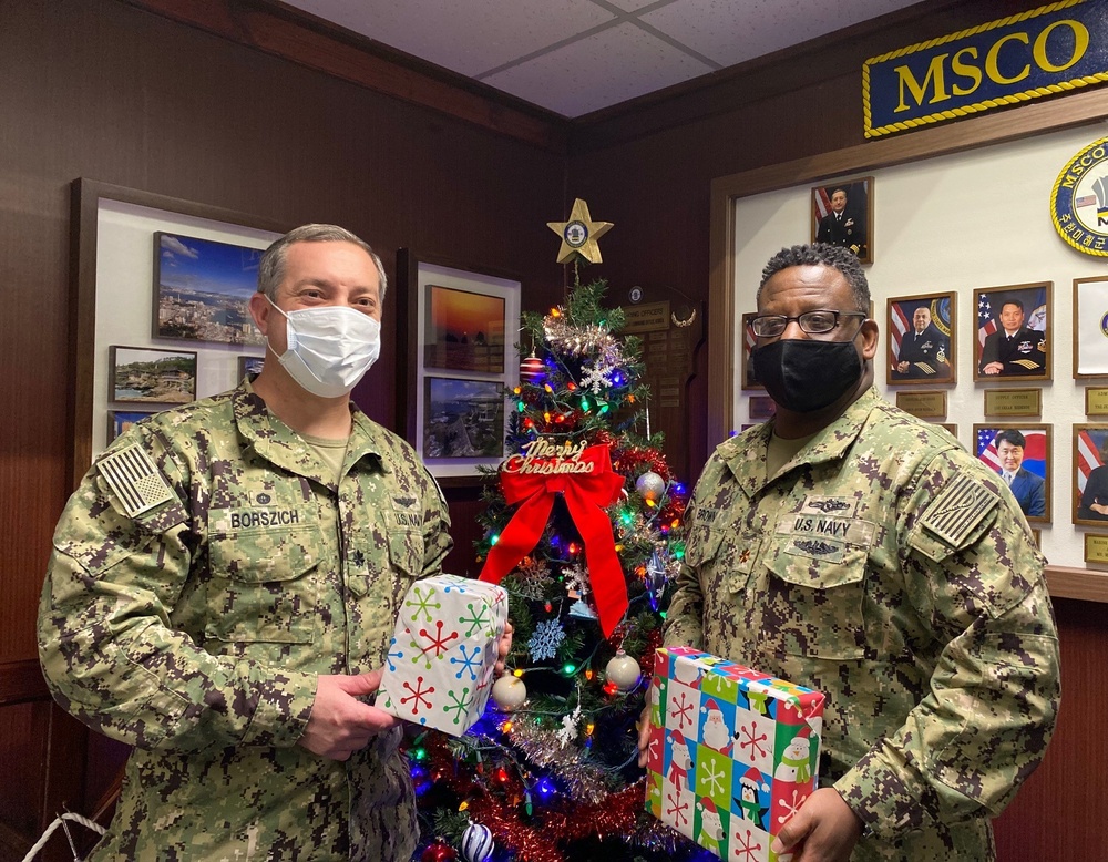 Military Sealift Command Lends Santa a Hand in Korea