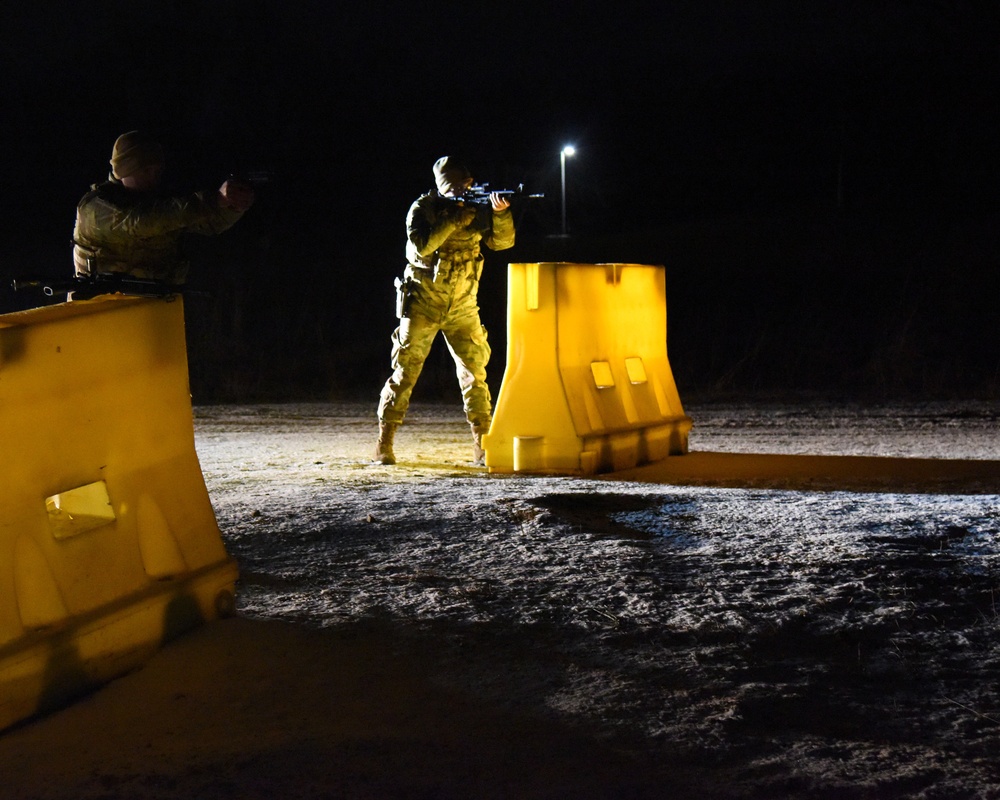 110th Security Forces conduct Shoot, Move, and Communicate drills