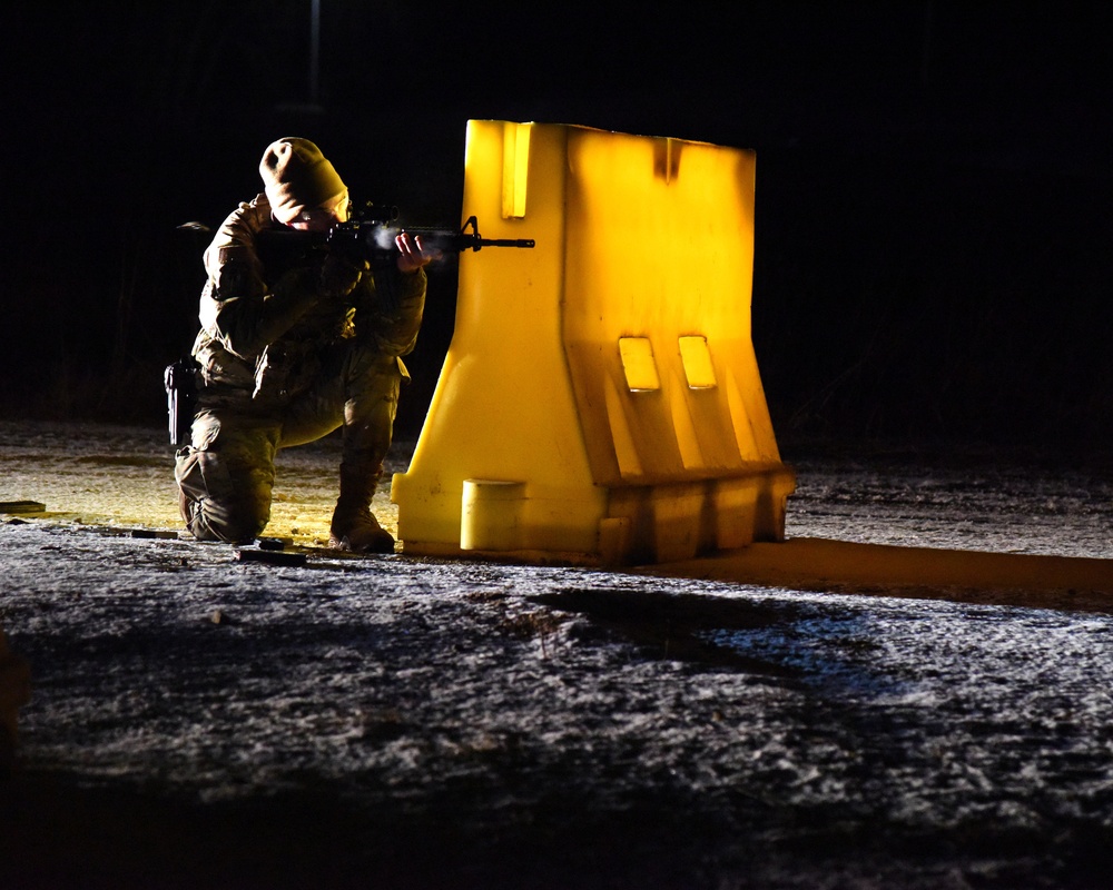 110th Security Forces conduct Shoot, Move, and Communicate drills