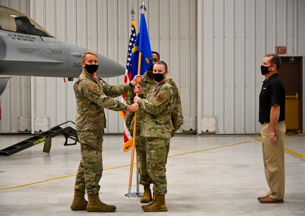 8th Aircraft Maintenance Unit transfers personnel to active duty